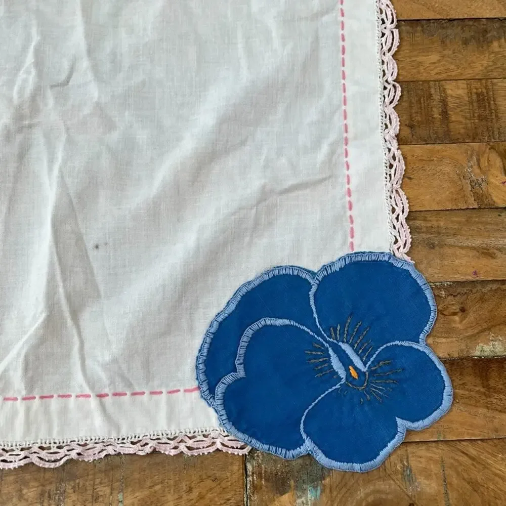 Vtg Hand-Embroidered Linen Kitchen Cloth 36 x 38 in Floral Appliques Lace Trim